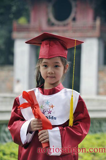 Áo tốt nghiệp mầm non